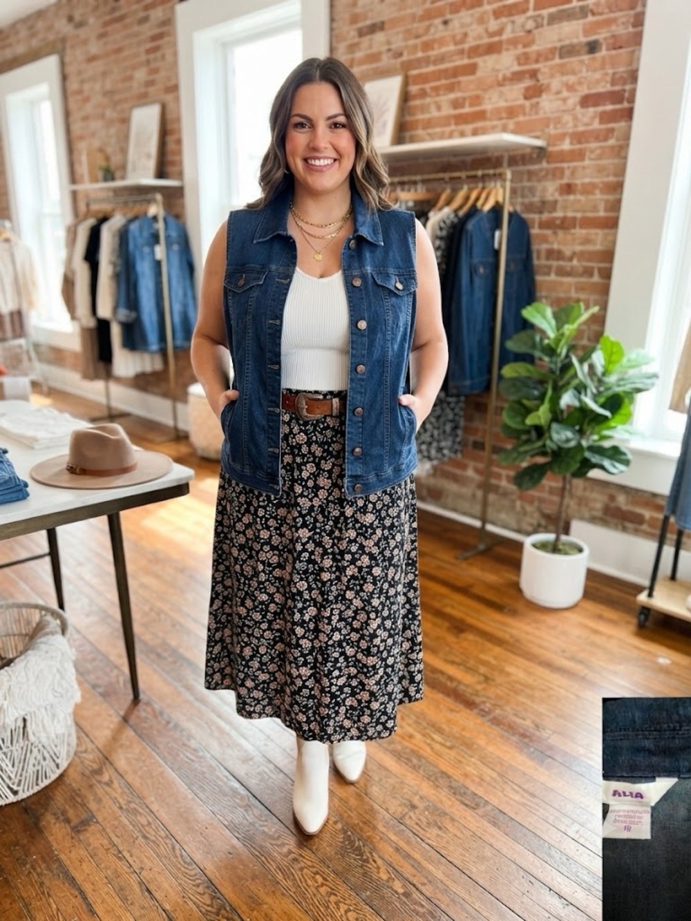 ALIA Vintage Style Blue Denim Vest Sleeveless Jean Jacket P2P:24